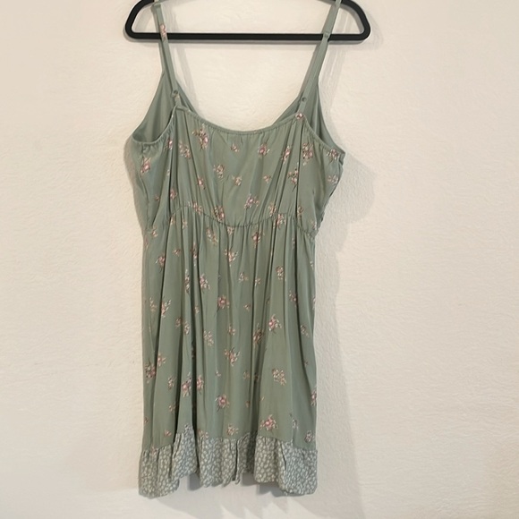 Lily Rose Women's Midi Dress XXL Green Ditsy Floral Faux Wrap Ruffle Hem - Picture 3 of 9
